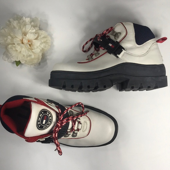 tommy hilfiger walking shoes